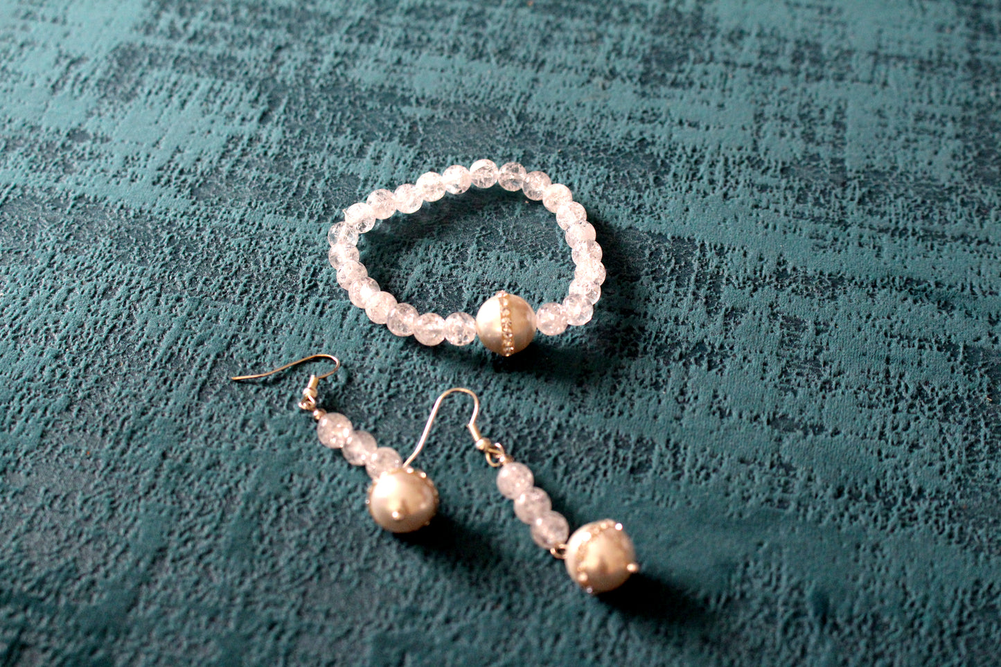 Parure en cristal boucles d'oreilles et bracelet OCCASION