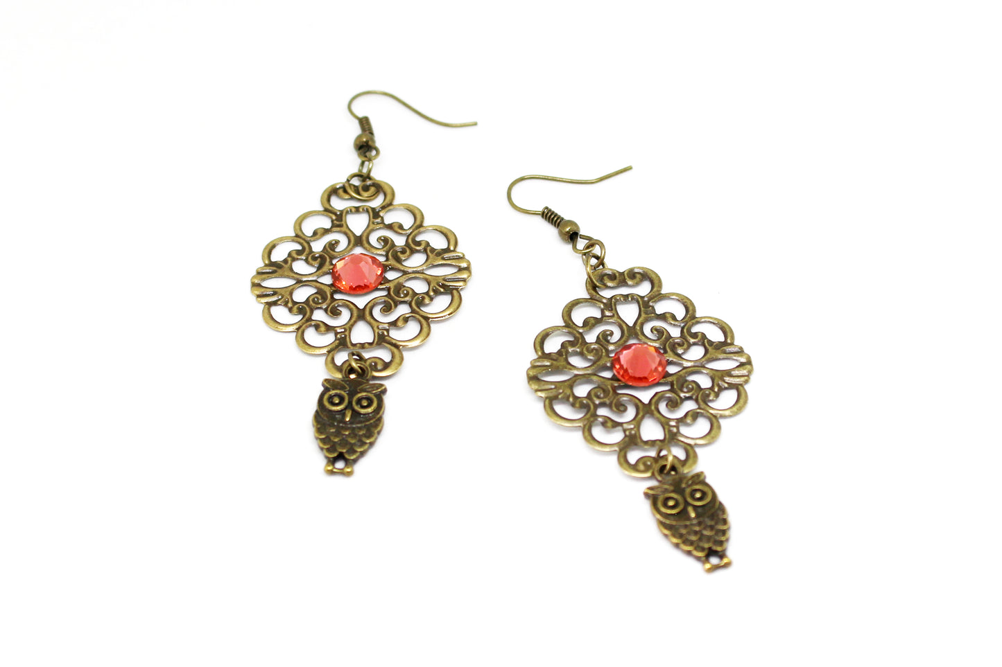 Boucles d'oreilles ajourés avec la chouette