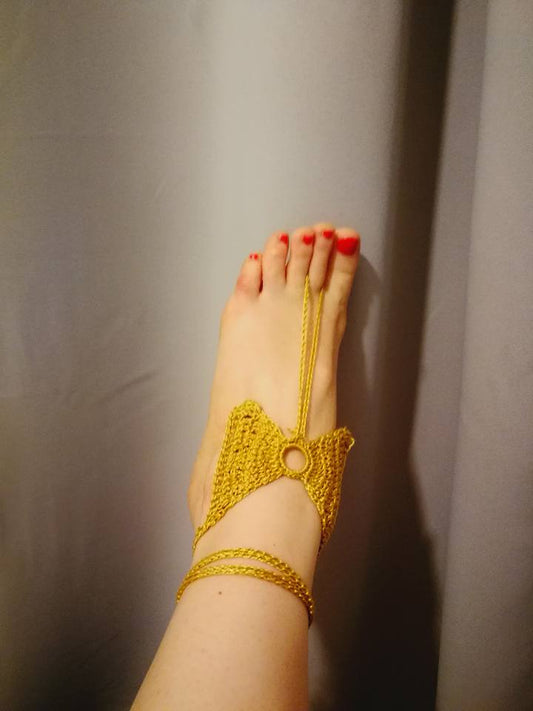 Bijou de pied ou bracelet de cheville nœuds