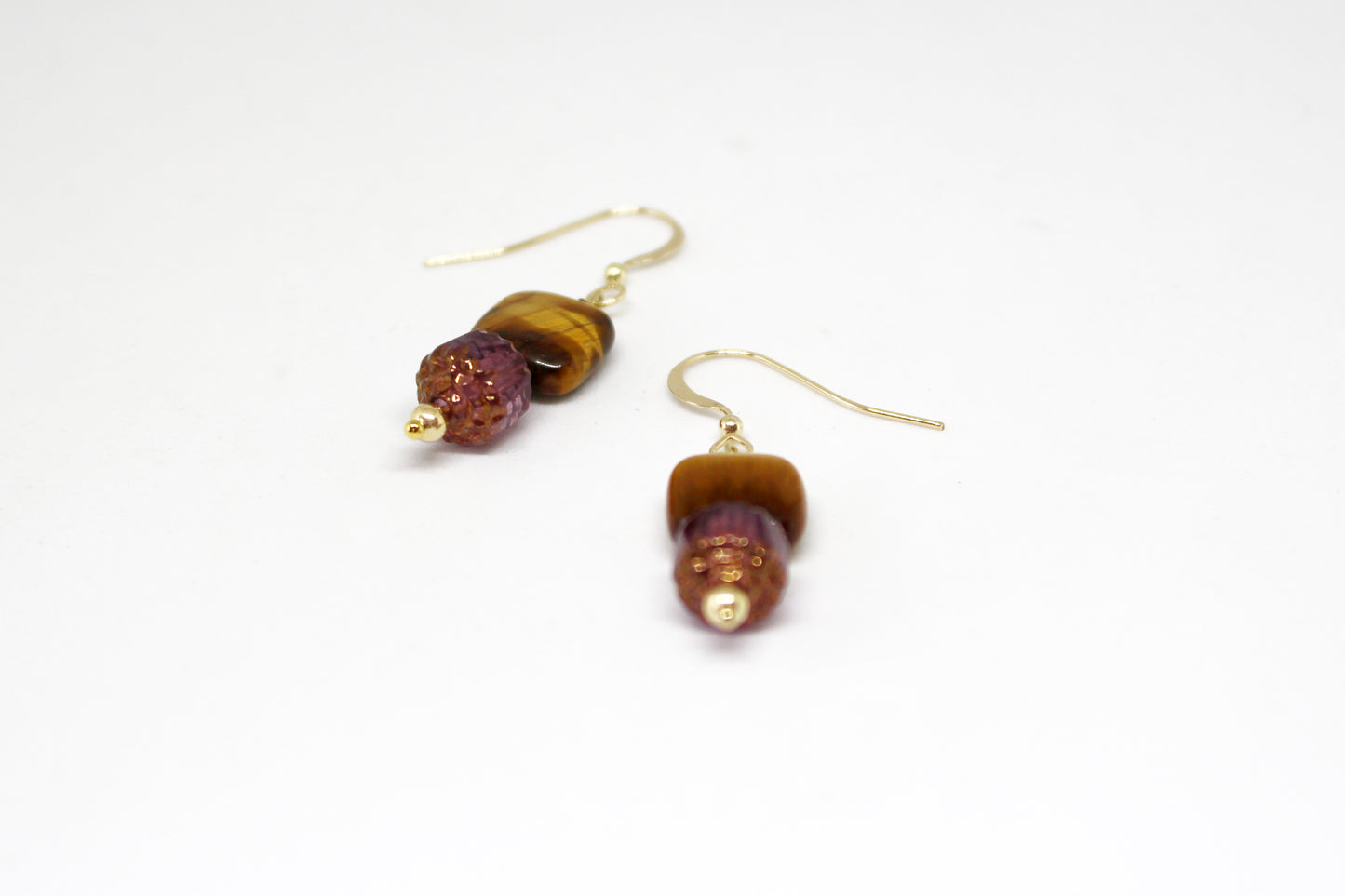 Boucles d'oreilles gold filled 14 K, œil de tigre & couronne Picasso