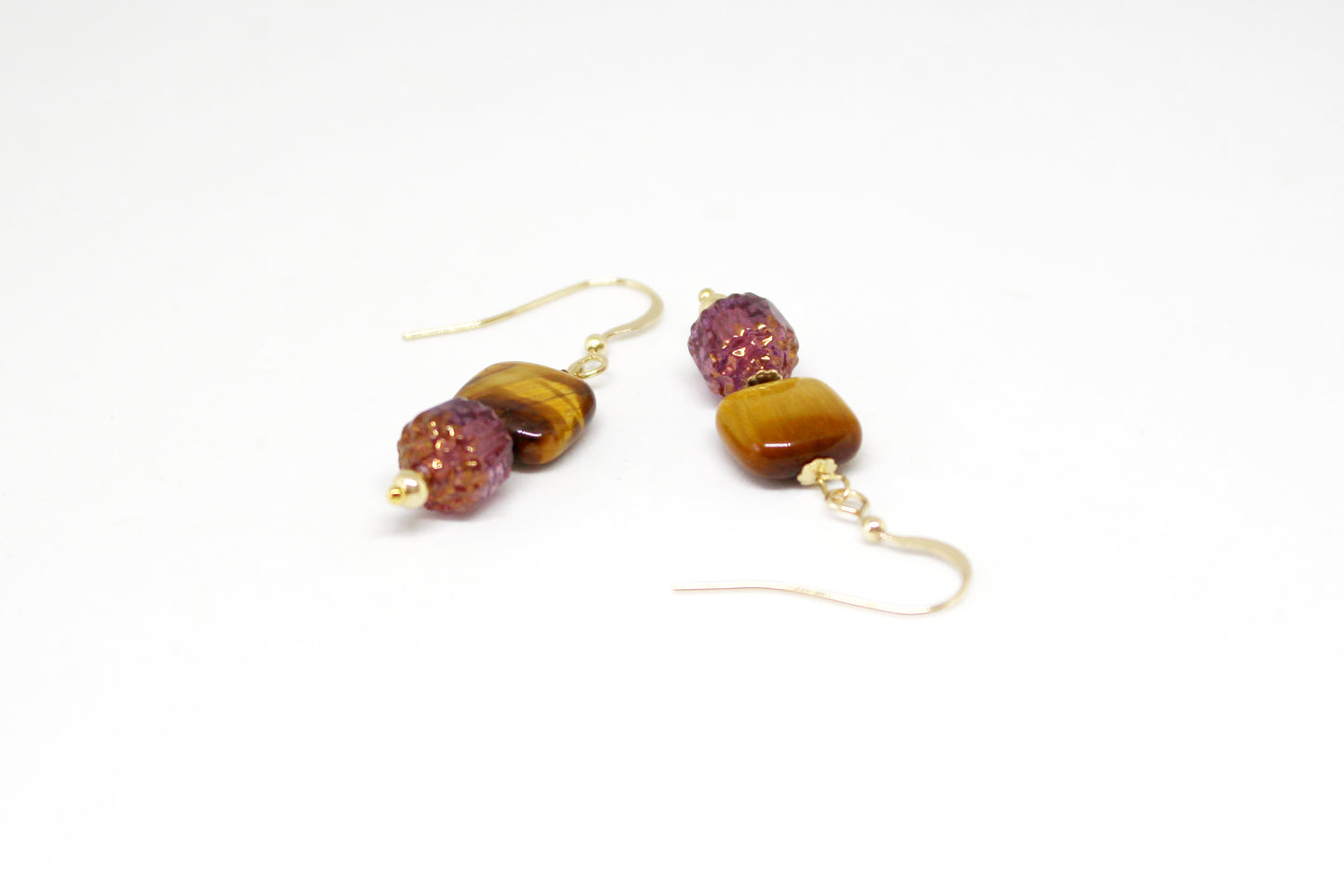 Boucles d'oreilles gold filled 14 K, œil de tigre & couronne Picasso