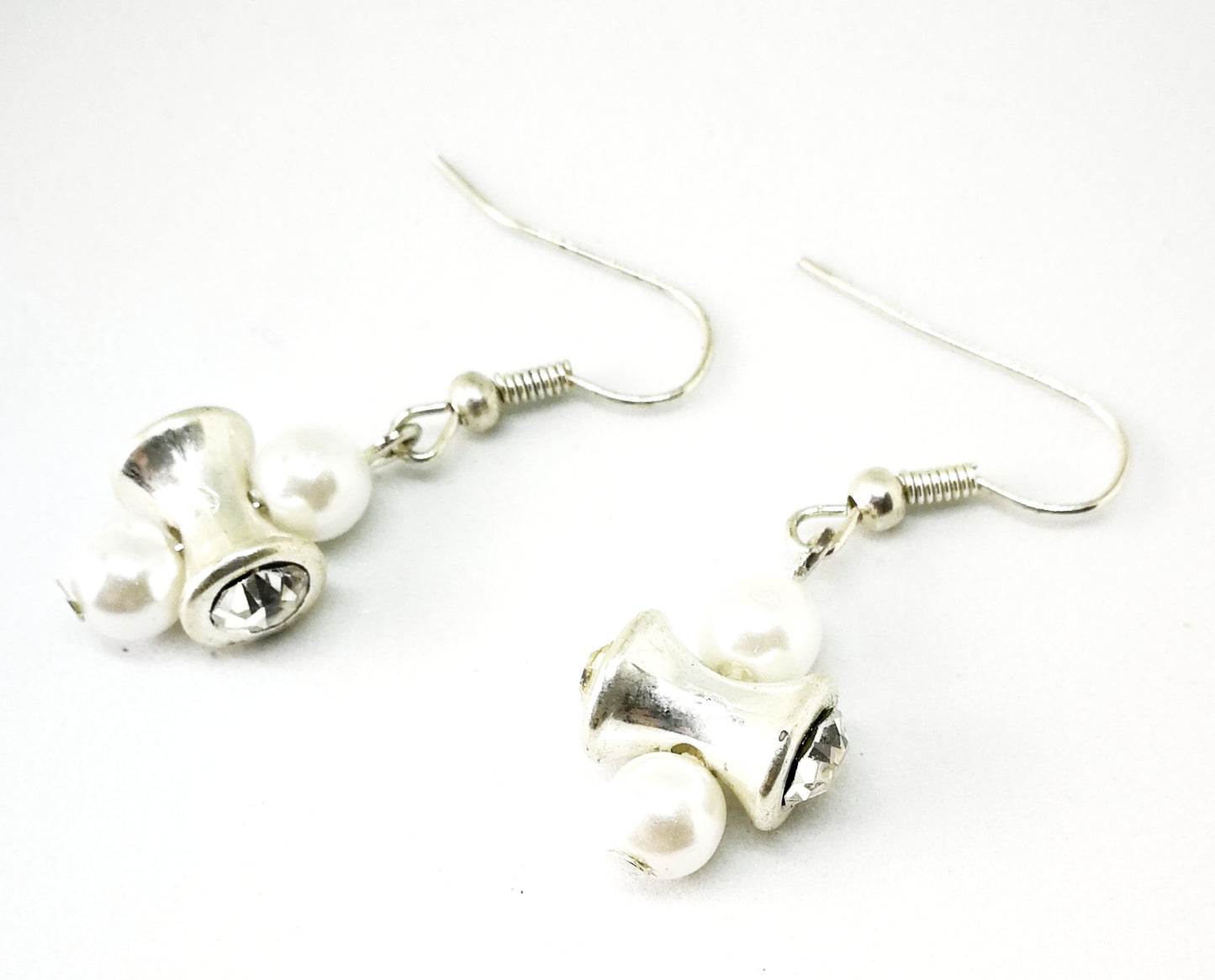 Boucles d'oreilles en perles blanc nacré romantique