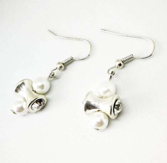 Boucles d'oreilles en perles blanc nacré romantique