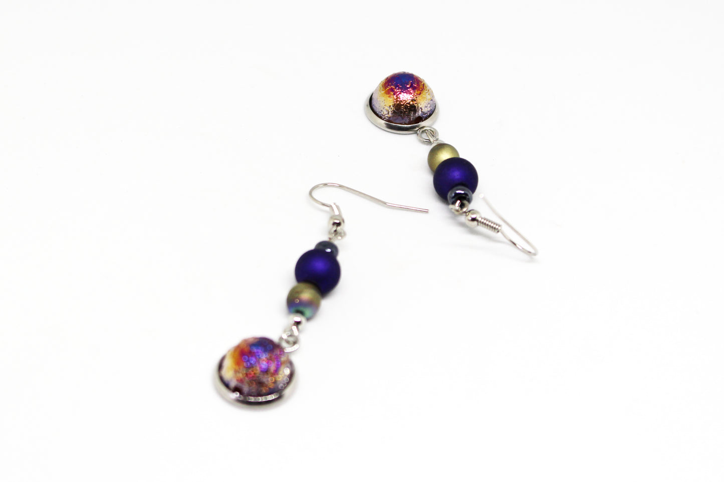 Boucles d'oreilles bleu nuit en verre