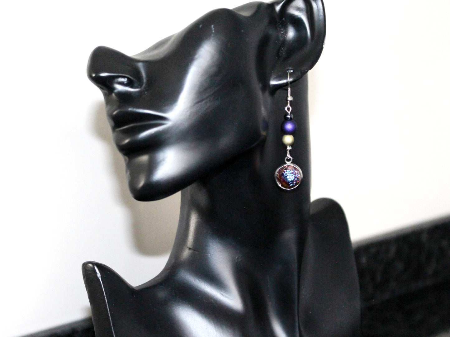 Boucles d'oreilles bleu nuit en verre