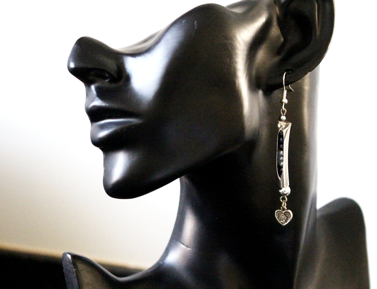 Boucles d'oreilles argentées petits pois mauves
