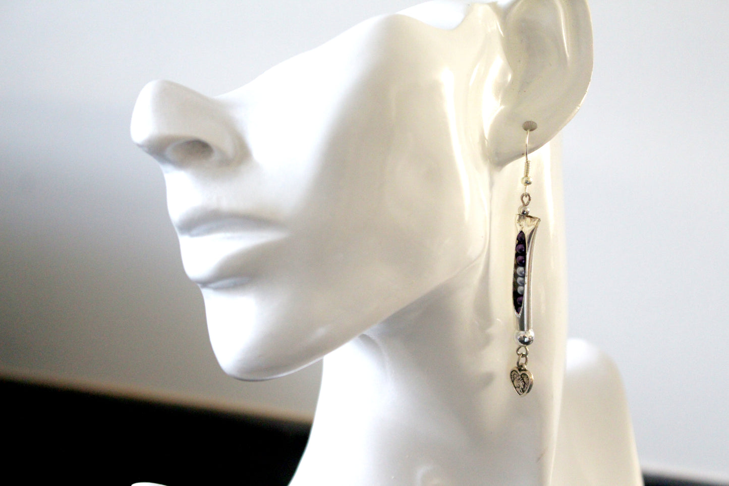 Boucles d'oreilles argentées petits pois mauves