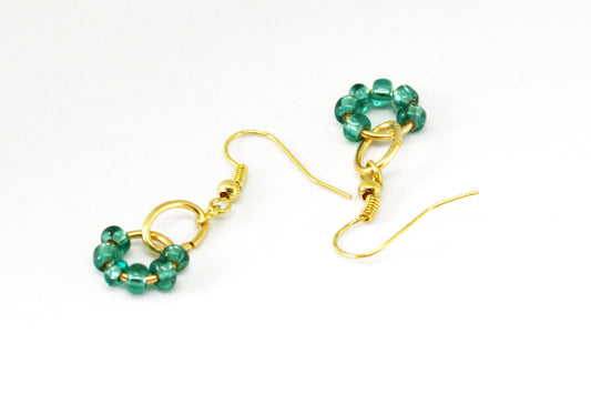 Boucles d'oreilles de perles doré et vert