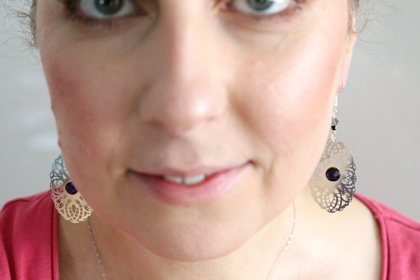 Boucles d'oreilles violet ajourées