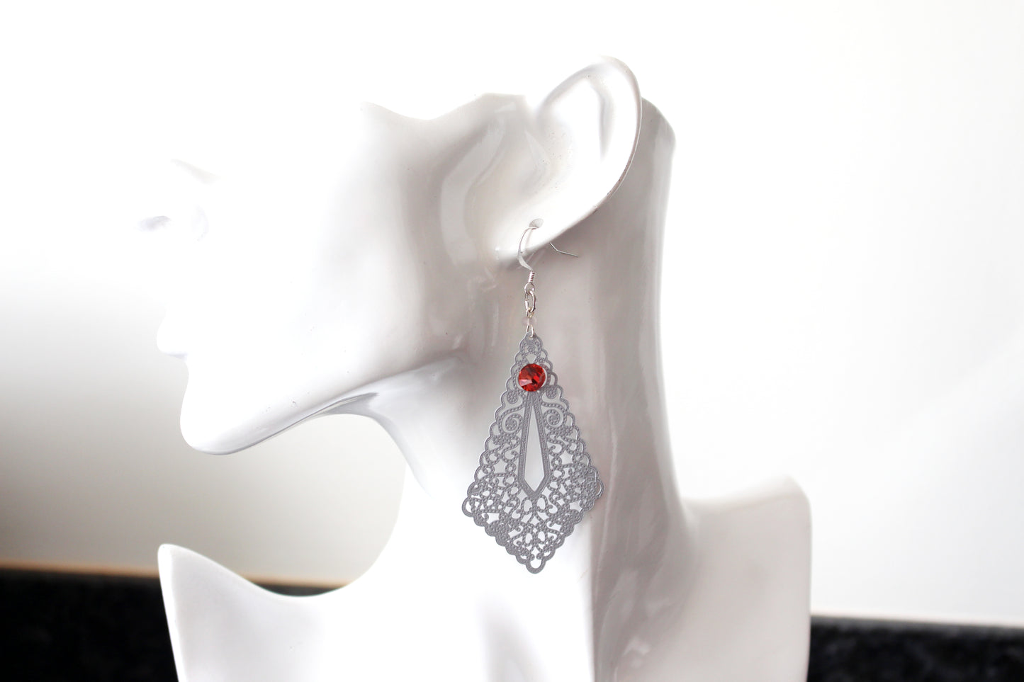 Boucles d'oreilles gouttes plates dentelle
