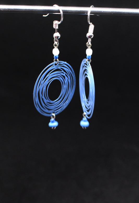 Boucles d'oreilles fils bleu