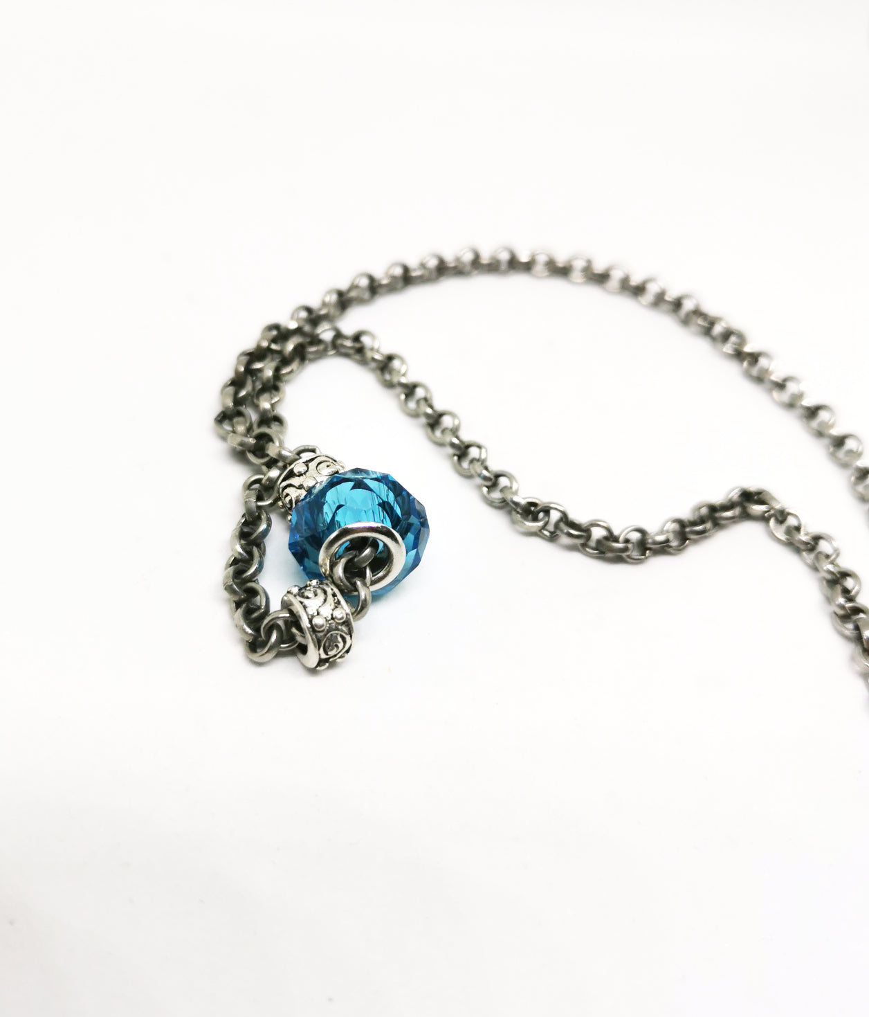 Collier ras de cou argenté