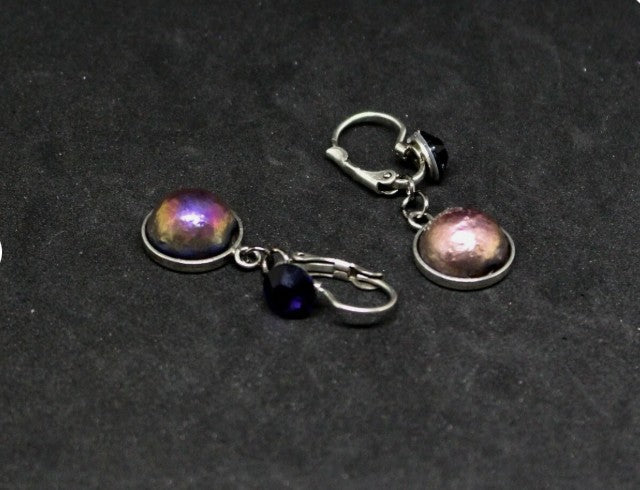 Boucles d'oreilles dormeuses violet