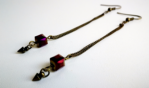 Boucles d'oreilles pendantes chaînes  bronze et cube caméléon