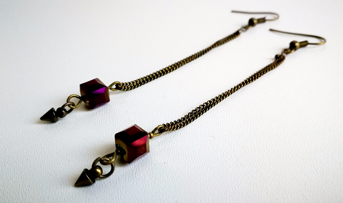 Boucles d'oreilles pendantes chaînes  bronze et cube caméléon