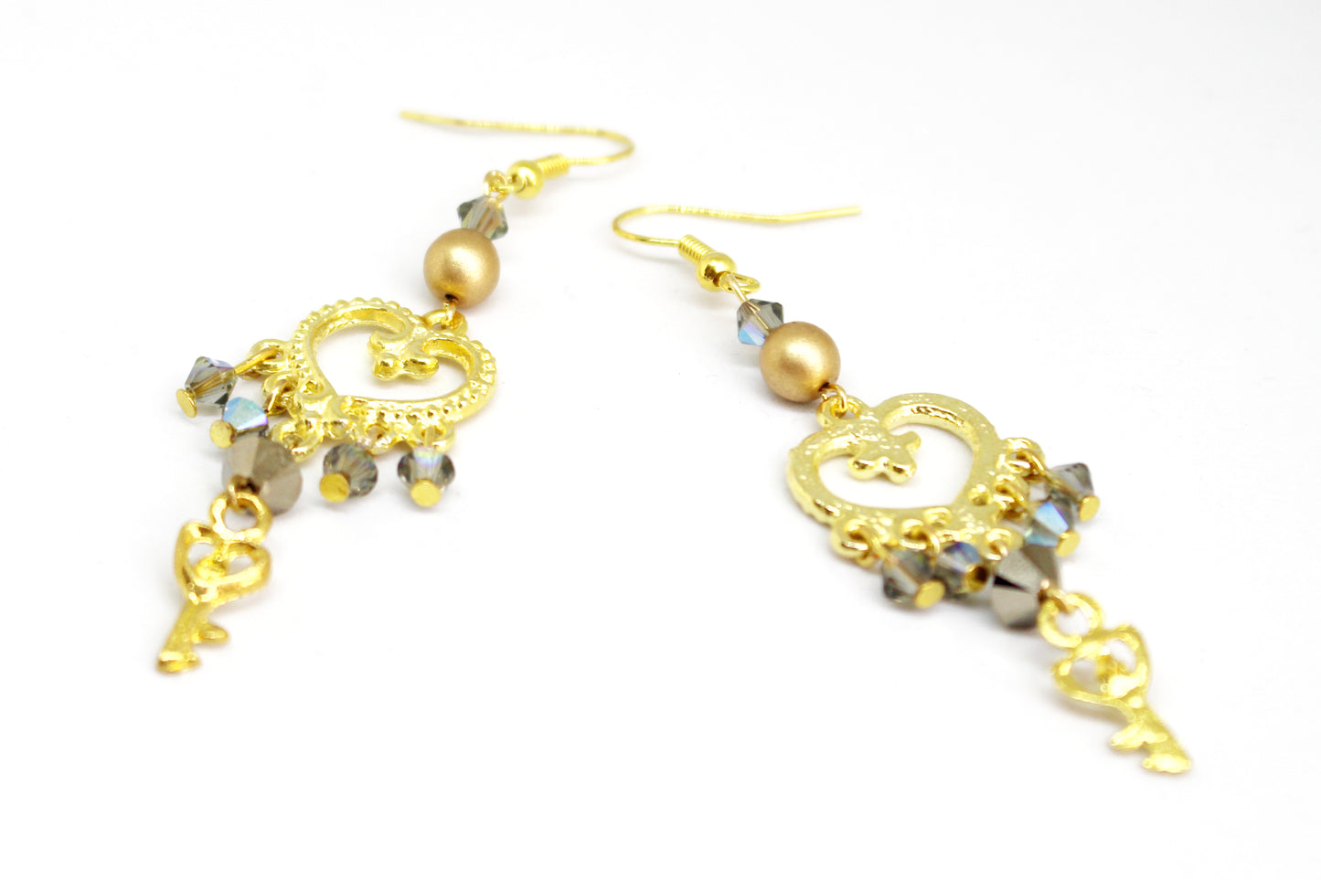 Boucles d'oreilles chandeliers cœurs baroques