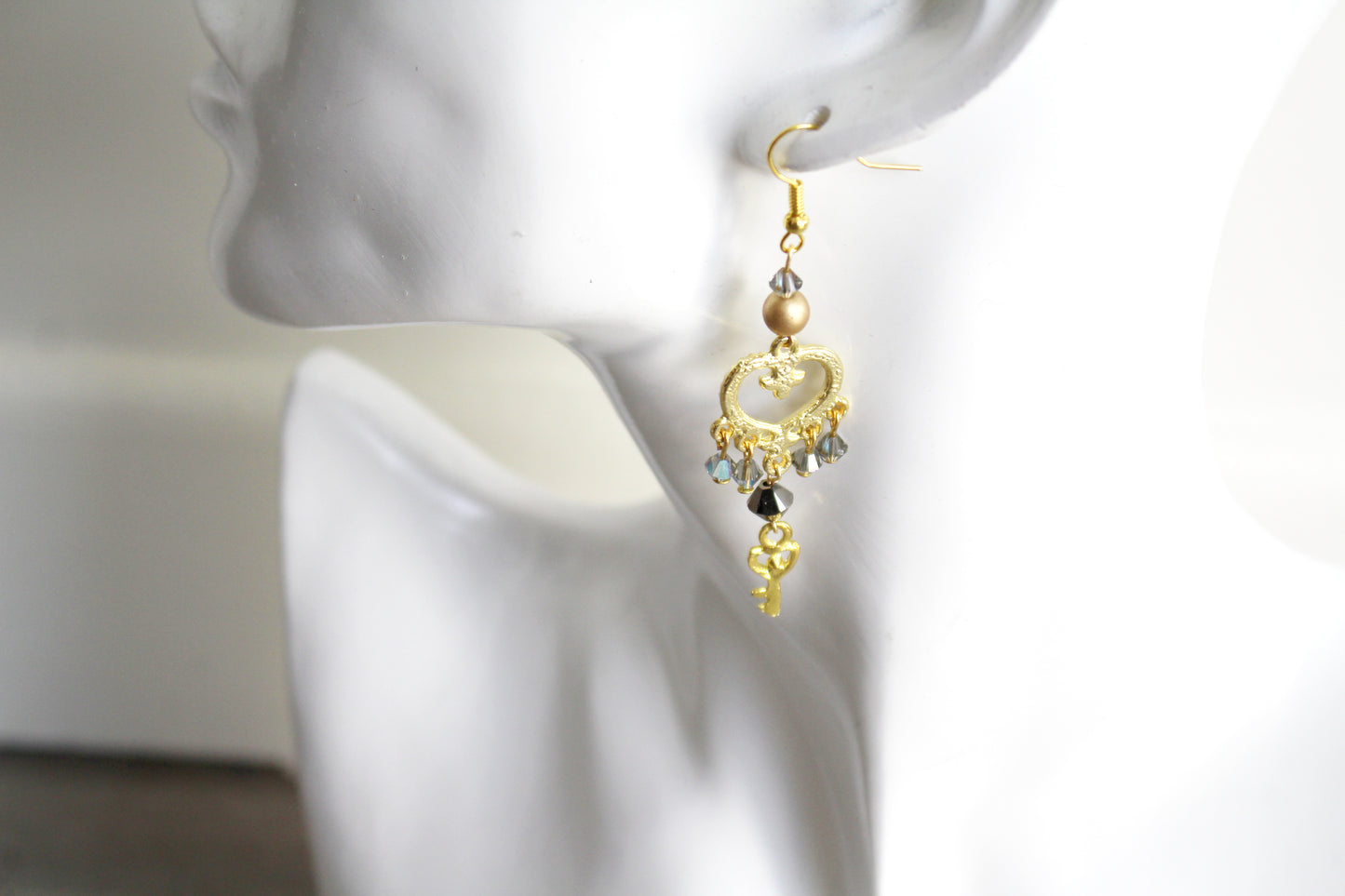 Boucles d'oreilles chandeliers cœurs baroques