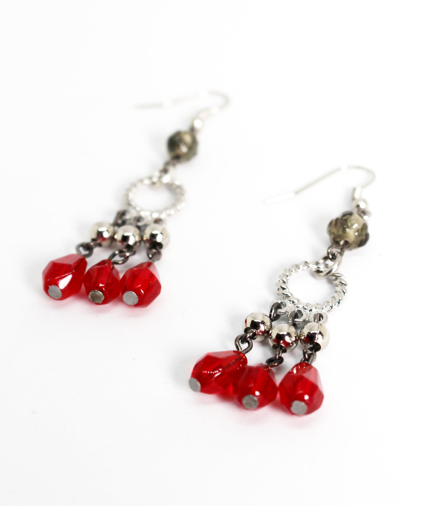 Boucles d'oreilles gouttes rouges pendantes