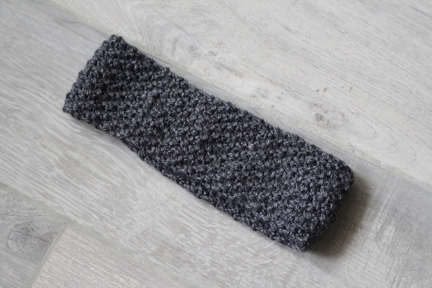 Bandeau de cheveux gris anthracite pour une adolescente