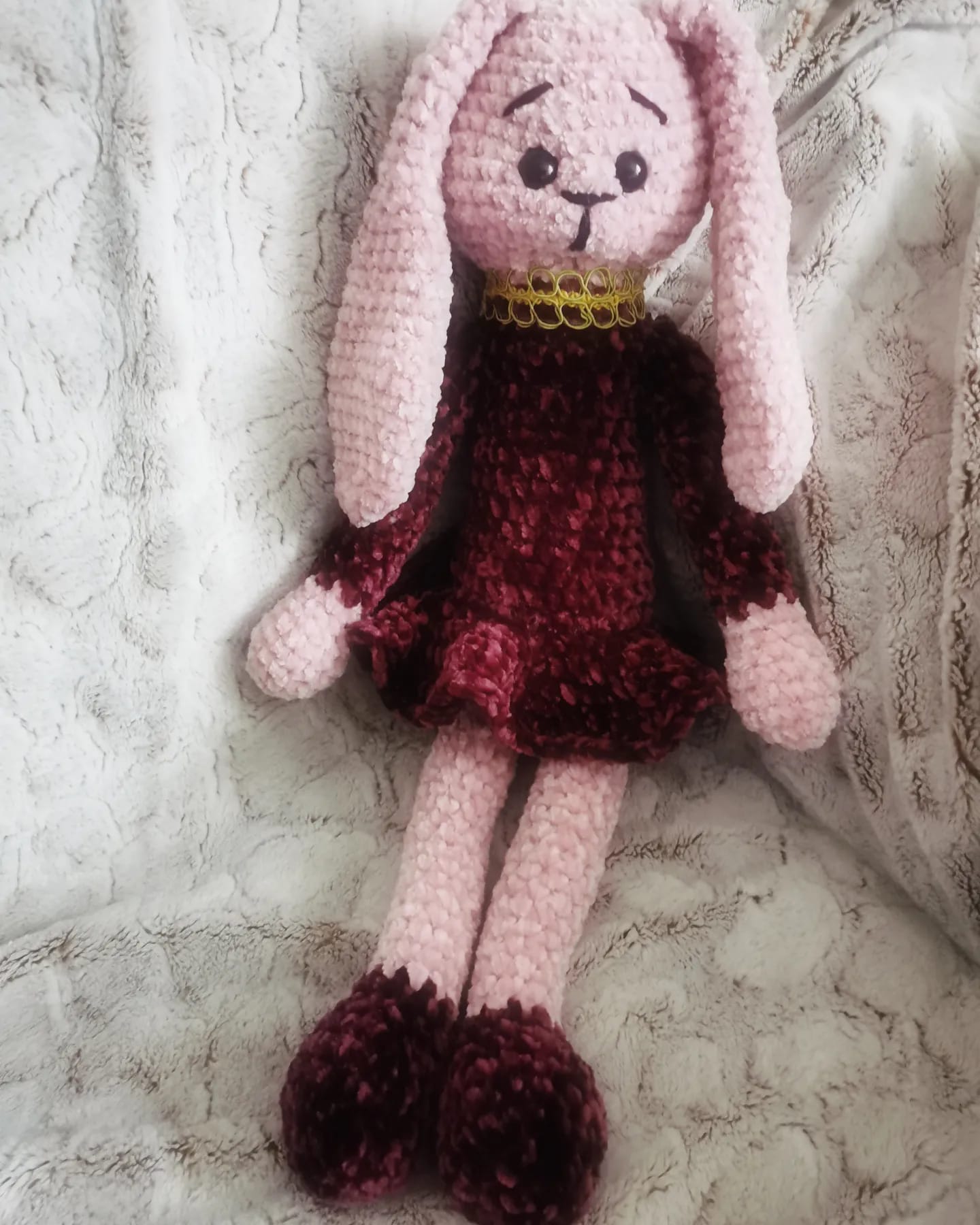 Amigurumi lapine peluche au crochet velvet rose et bordeaux