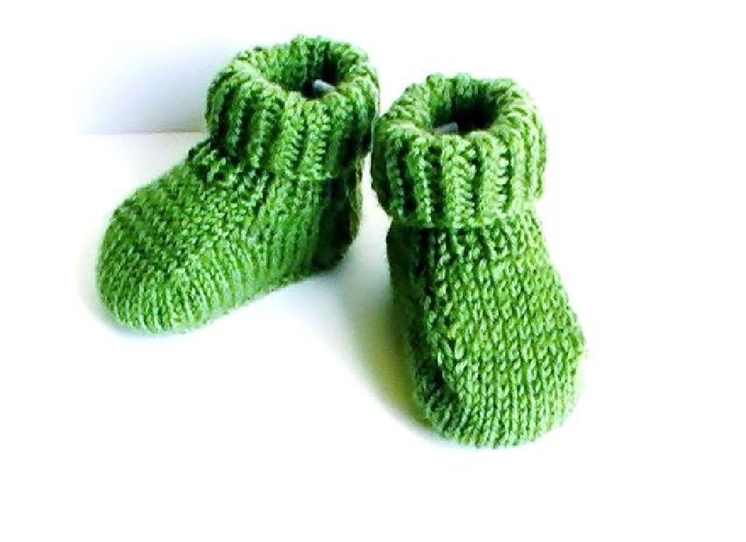 Chaussons verts tricot pour bébé