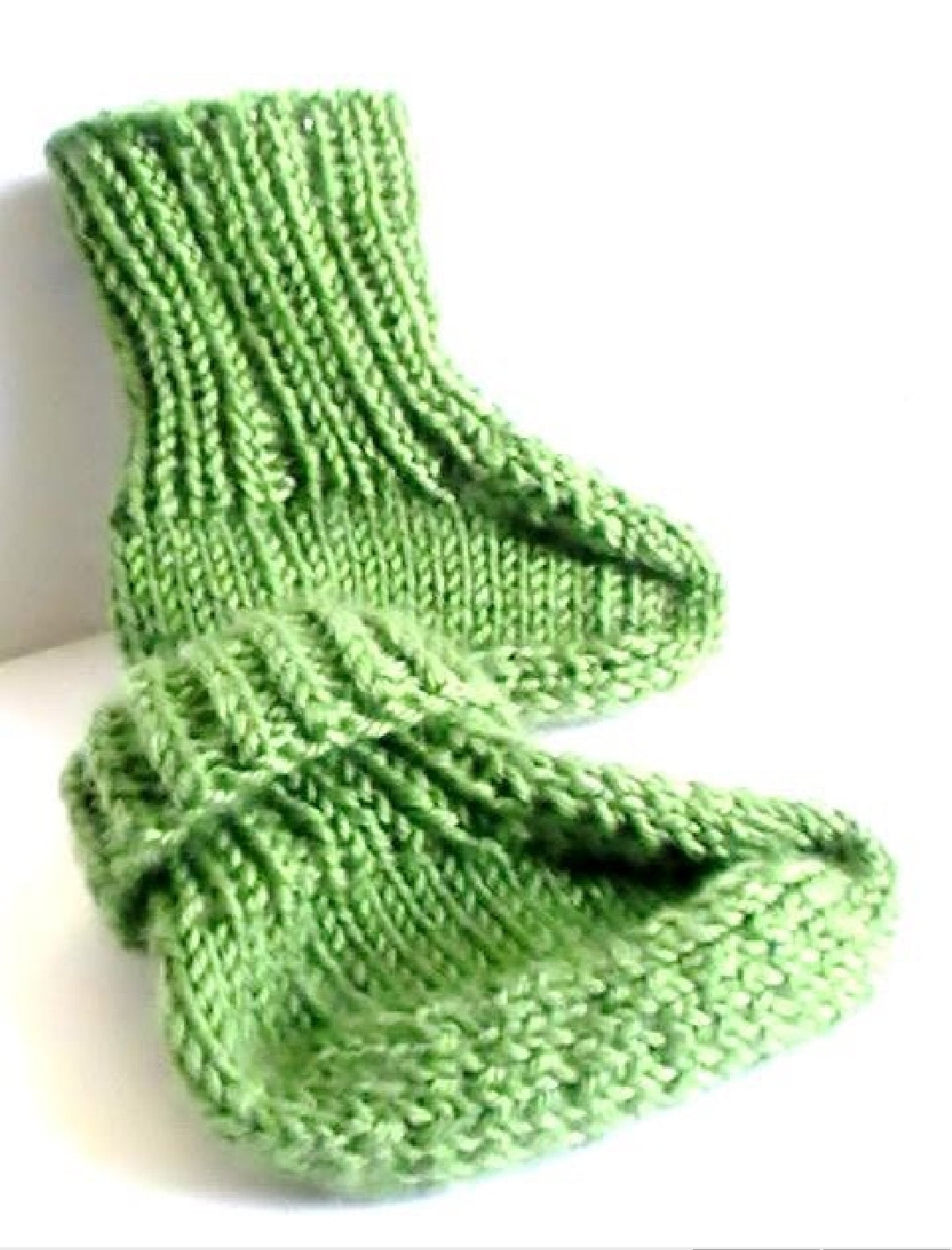 Chaussons verts tricot pour bébé