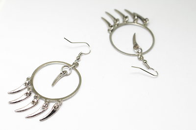 Boucles d'oreilles créoles argentées griffes