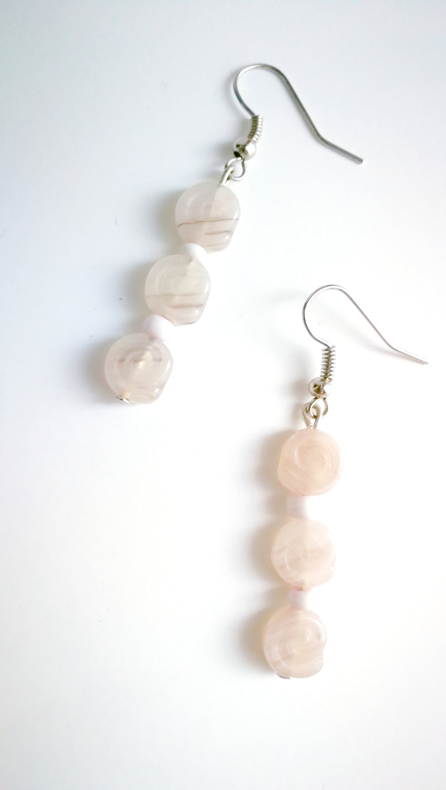 Boucles d'oreilles en pierre naturelle en forme d'escargot