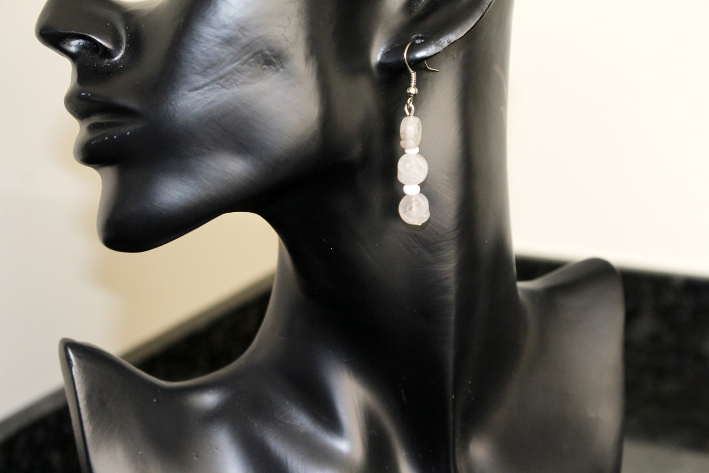 Boucles d'oreilles en pierre naturelle en forme d'escargot