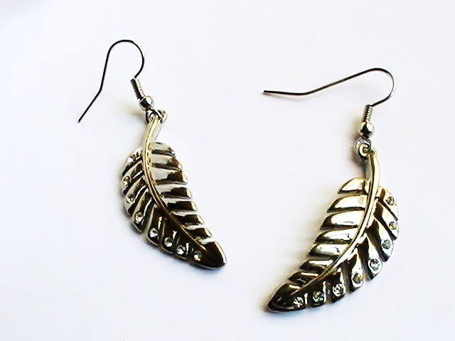 Boucles d'oreilles feuilles argentées avec strass
