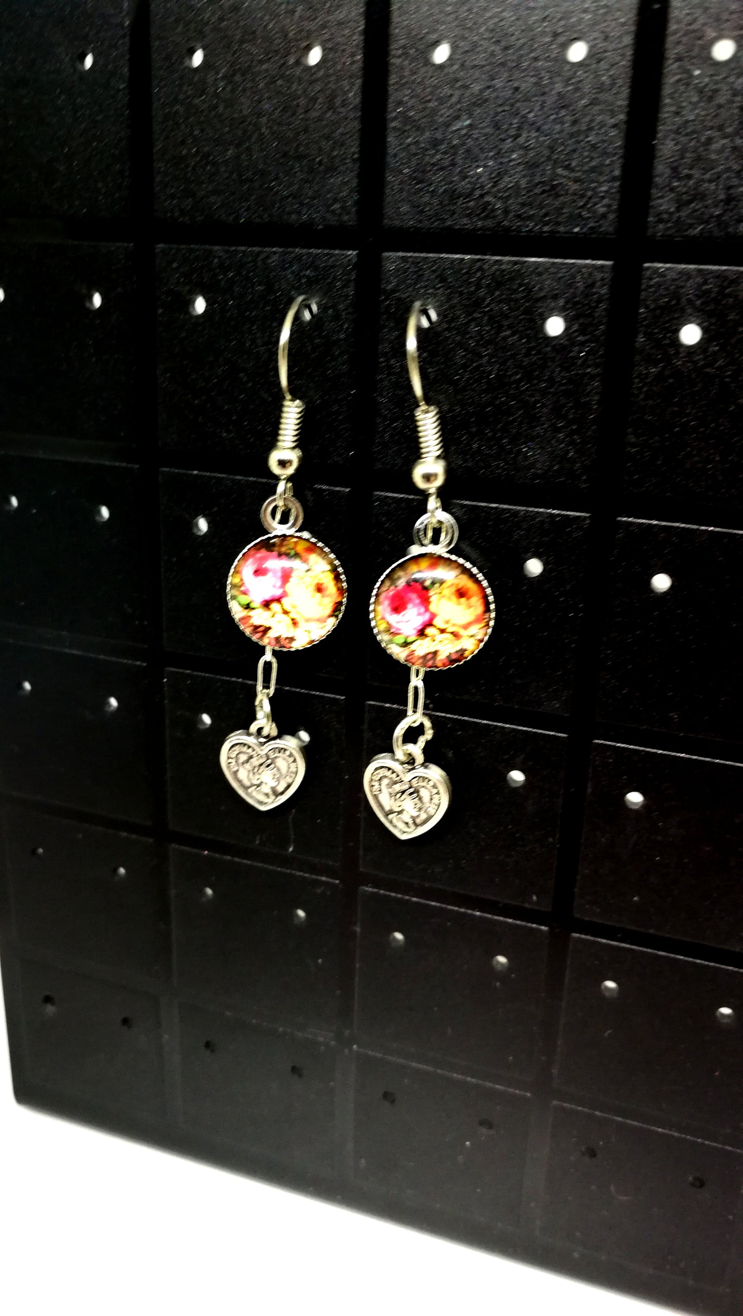 Boucles d'oreilles fleurs vintage et coeurs