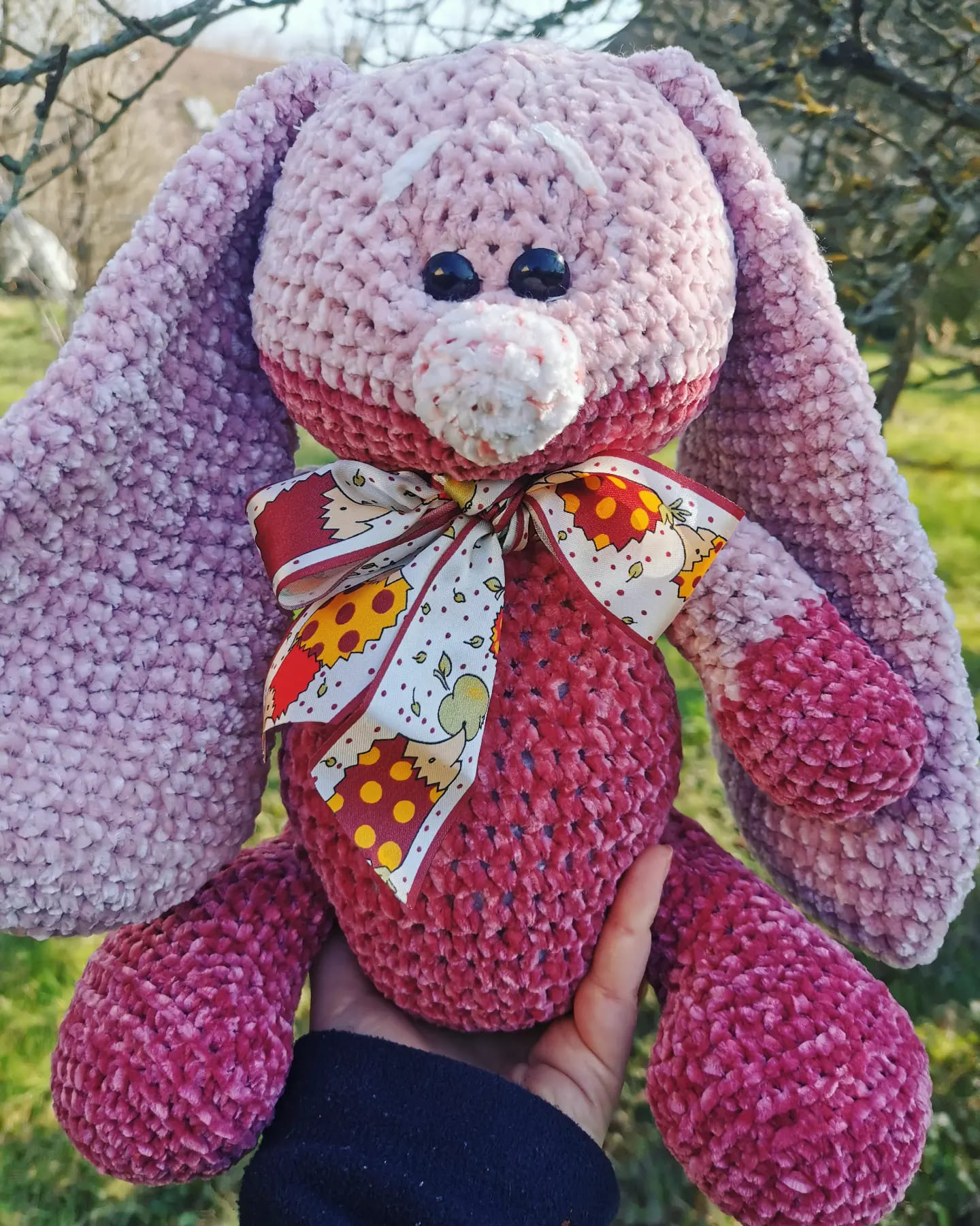 Amigurumi gros lapin rose en velvet fil très doux