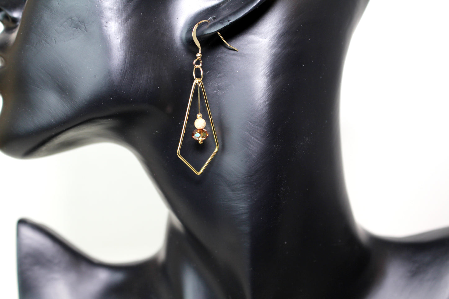 Boucles d'oreilles gold filled 14K losanges avec des cristaux Swarovski