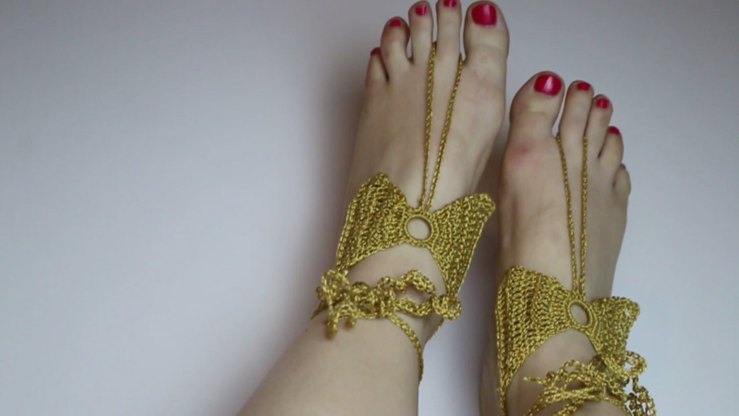 Bijou de pied ou bracelet de cheville nœuds