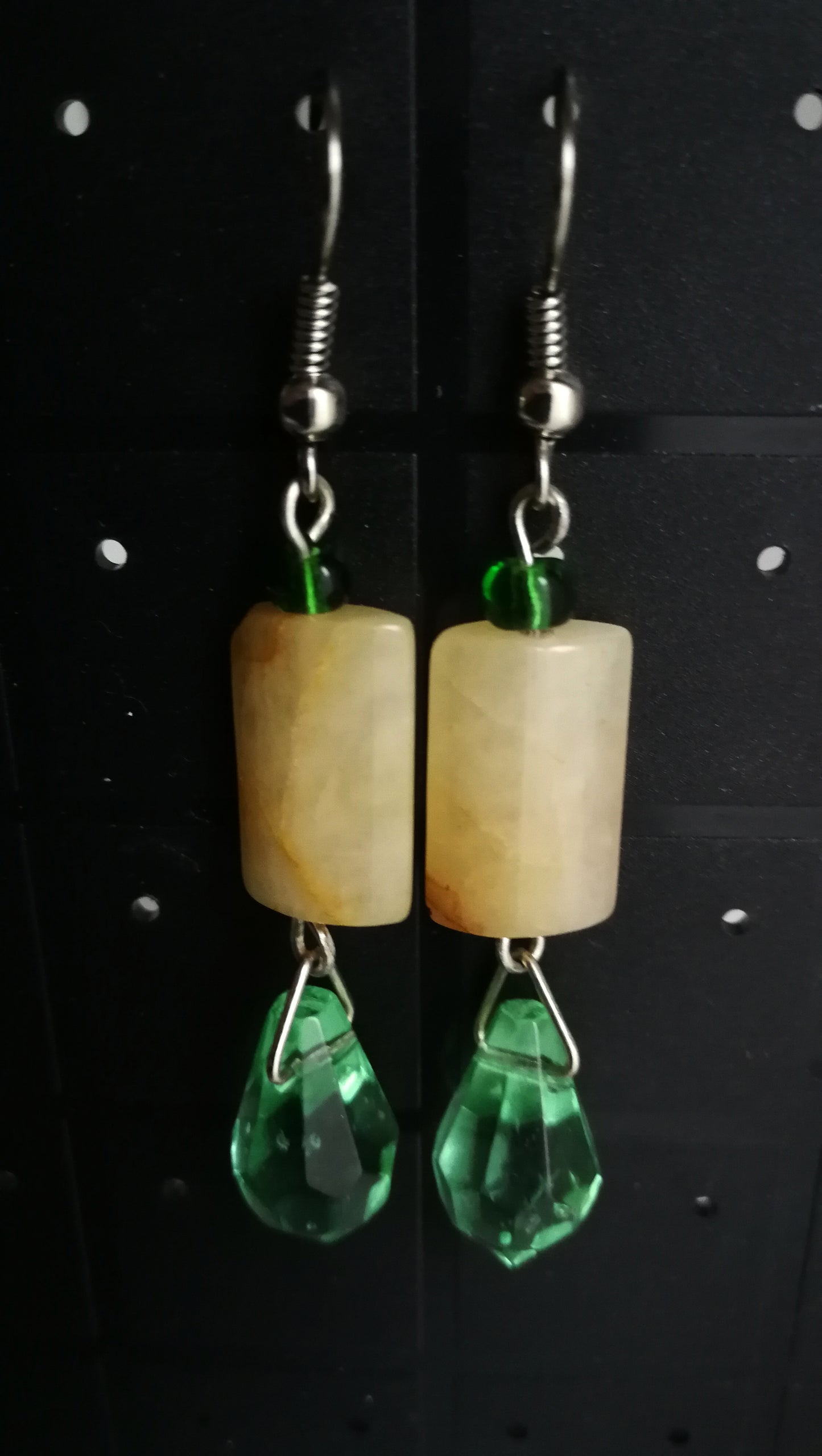 Boucles d'oreilles gouttes pierre naturelle