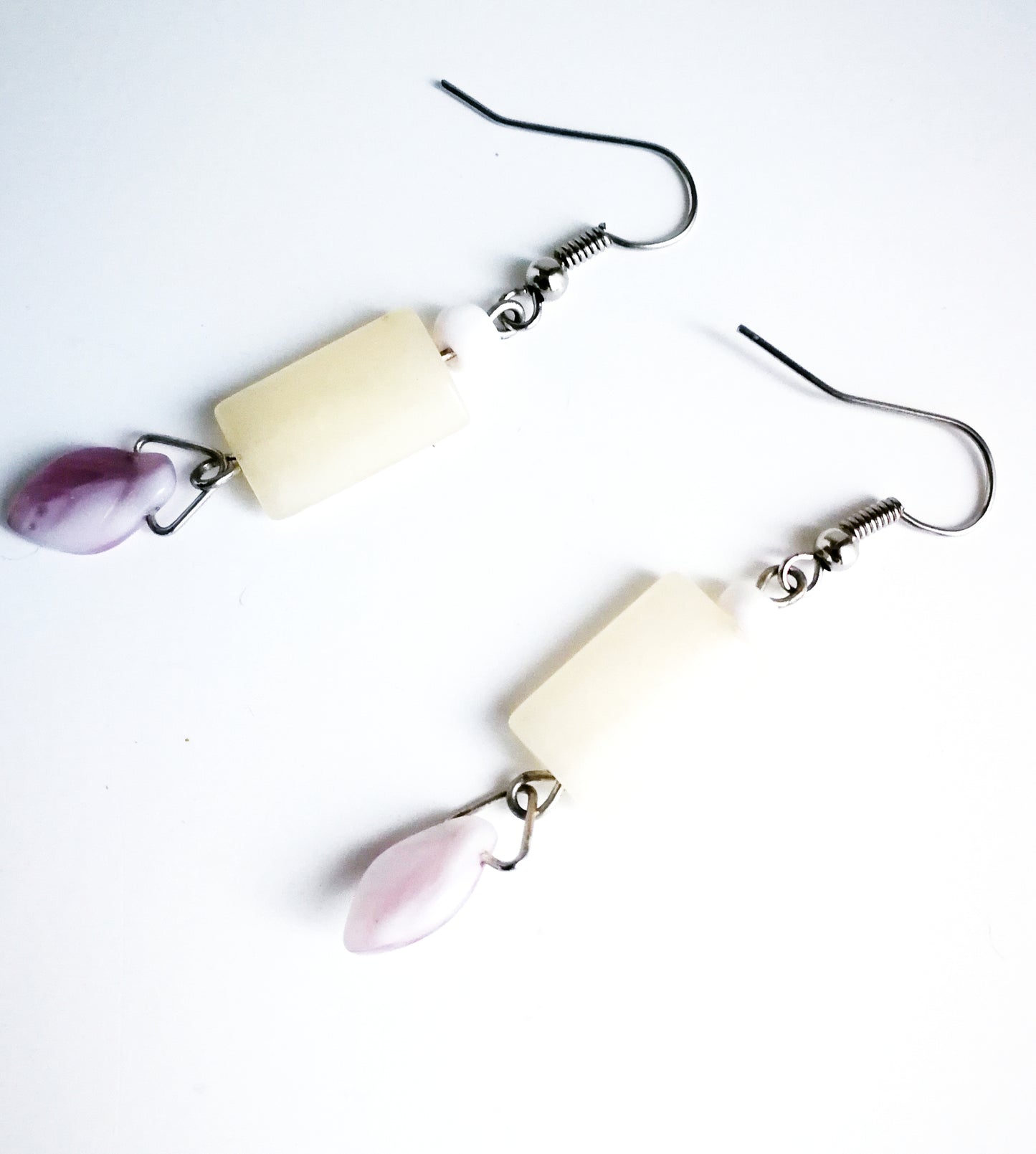 Boucles d'oreilles en pierre naturelle avec perles feuilles en verre