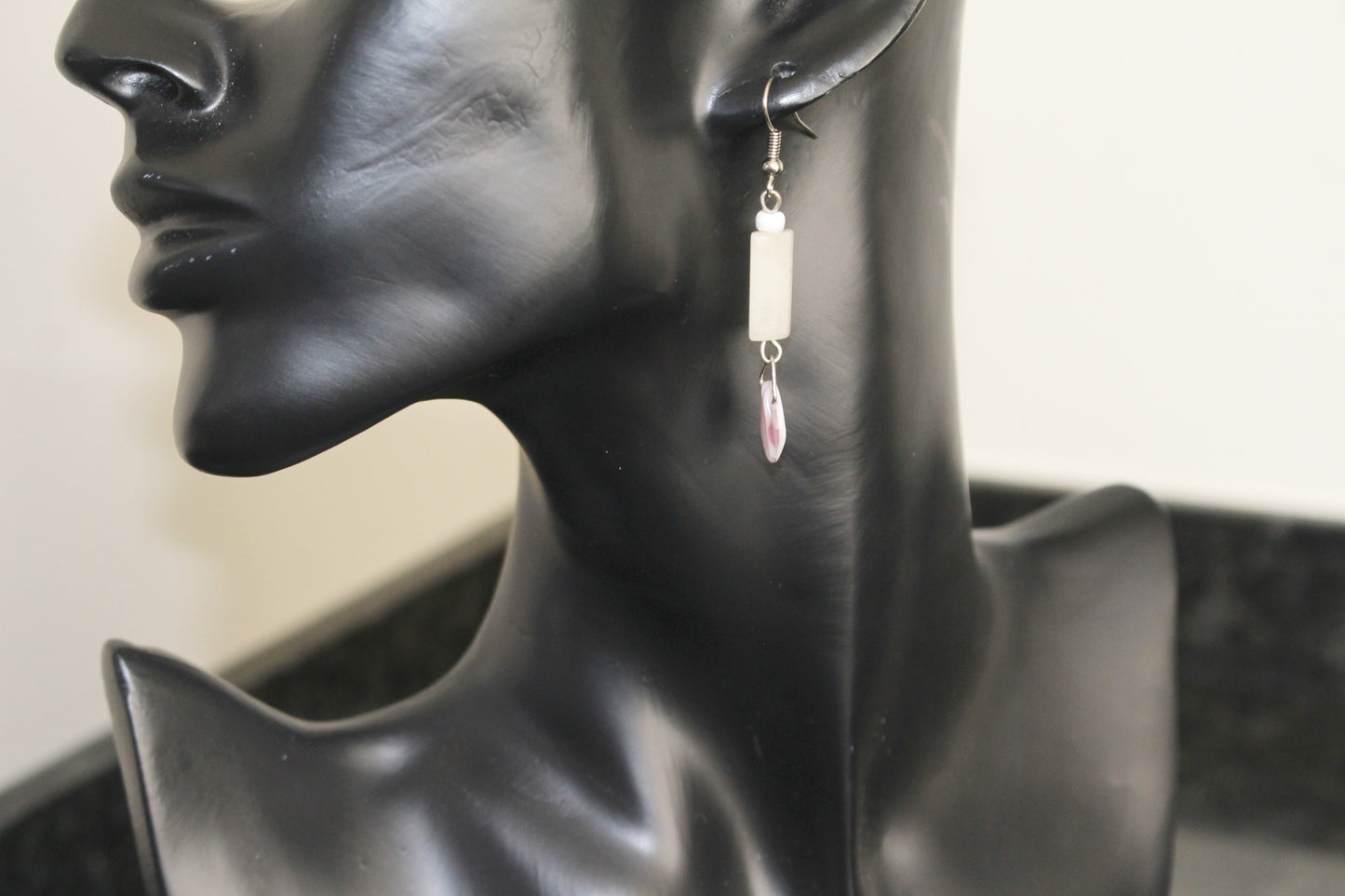 Boucles d'oreilles en pierre naturelle avec perles feuilles en verre